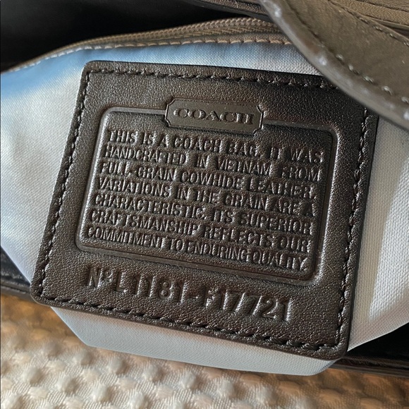 Coach Gallery East West Black Leather Zipper Tote bag purse - Picture 13 of 16